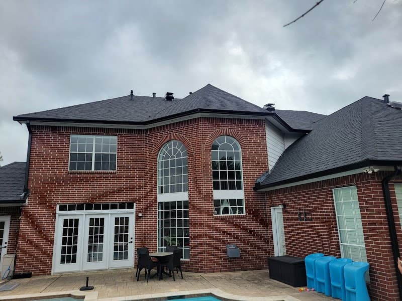 Chuck's Guttering Services - Gutter Installation in Pasadena